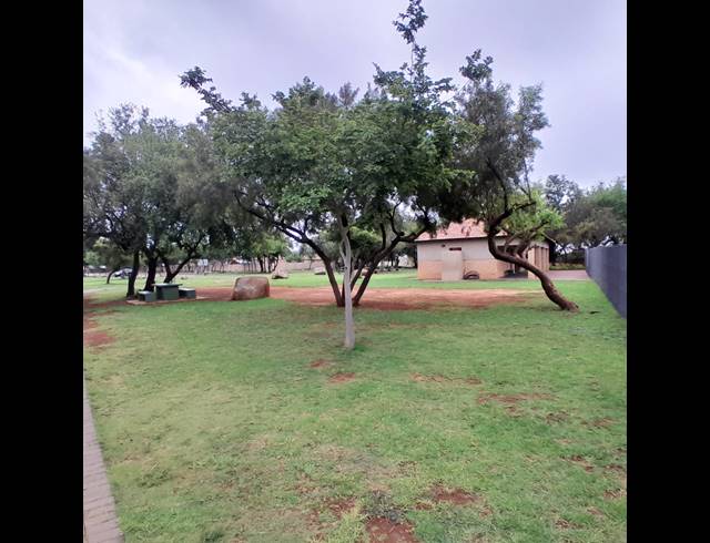 3 BEDROOM HOUSE FOR SALE IN WATERKLOOF HILL ESTATE
